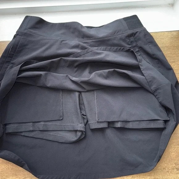 Athleta Women’s  Tee Time black high rise 15” Skort size 4 - Picture 4 of 6